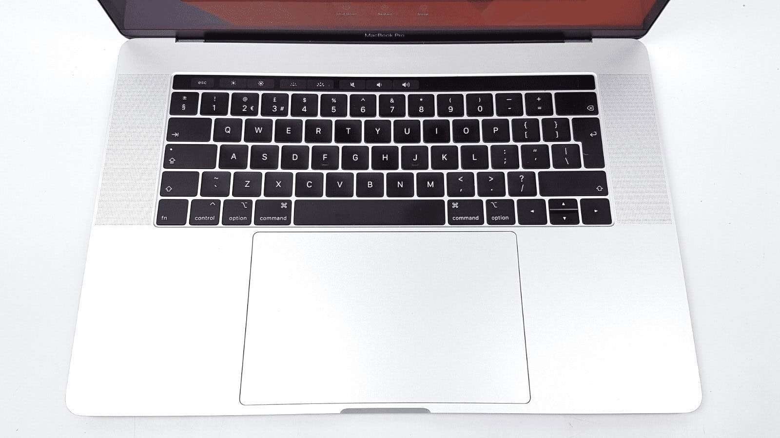 Apple Macbook Pro 15 | i7 CPU, Touch Bar, Retina